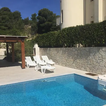 Harmony, Villa *